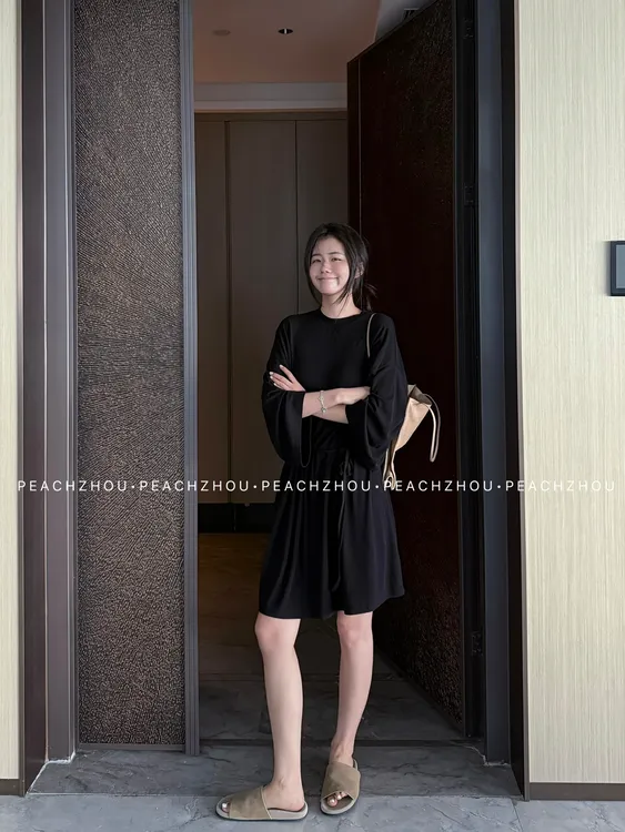 『PEACHZHOU』软糯高弹系带落肩宽松圆领阔版短袖简约休闲T恤连衣裙