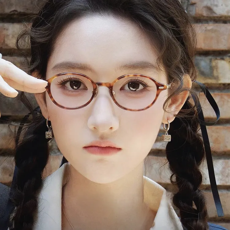 2025新款书呆子眼镜玳瑁框高级感复古椭圆素颜防蓝光近视可配度数