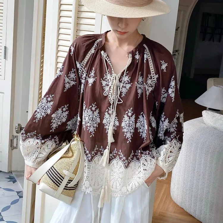秋季新款法式刺绣镂空衬衫女长袖跨境深圳南油女装秋款上衣设计感