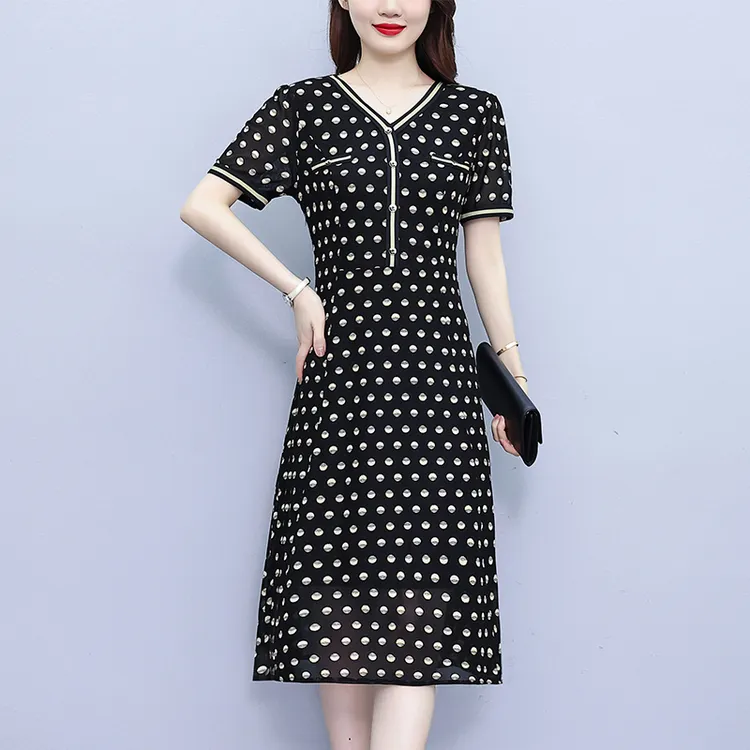 2025夏季气质时尚洋气短袖连衣裙显瘦减龄台湾纱高档波点中长款裙