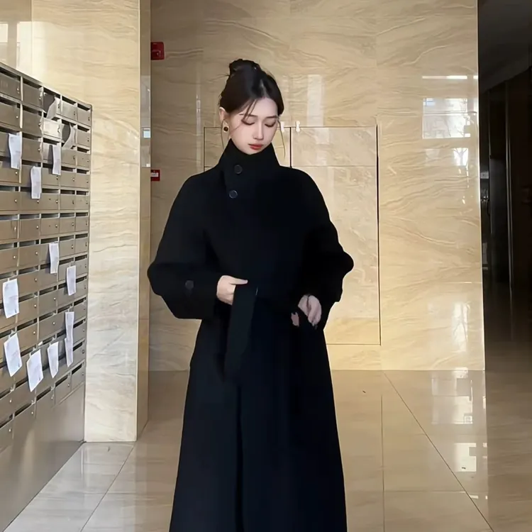 赫本风黑色呢子大衣女2025秋冬季新款毛呢外套小个子高级感正流行