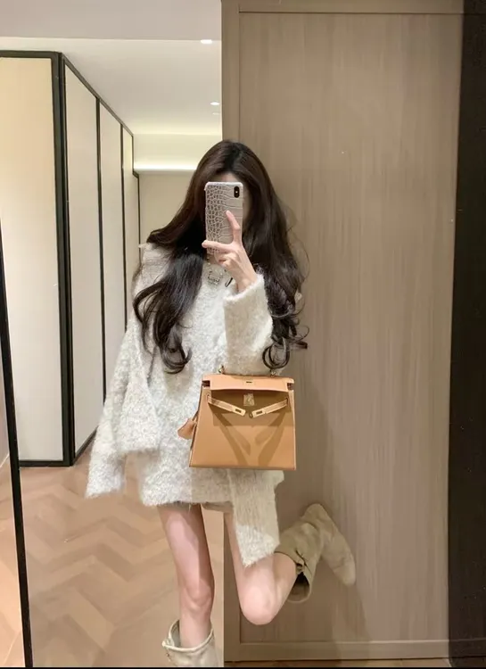 2026秋冬新款韩系气质杏色高级感毛衣小个子慵懒高级感连帽毛衣女