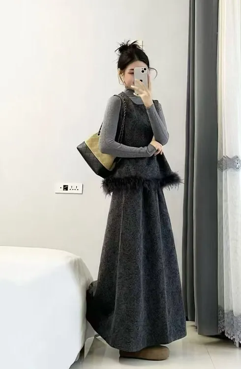 2025秋冬新款韩系复古小香风毛呢马甲打底衫搭配半身裙气质三件套