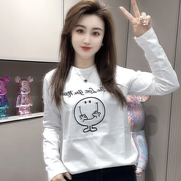 简约风笑脸刺绣休闲T恤