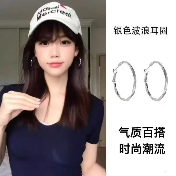 合金耳饰 2025新款爆款波浪圈圈耳挂耳圈耳饰简约设计感素圈耳扣
