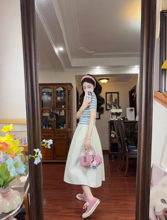 蓝白条纹短袖t恤女夏季2025新款百搭高腰显瘦气质半身裙套装