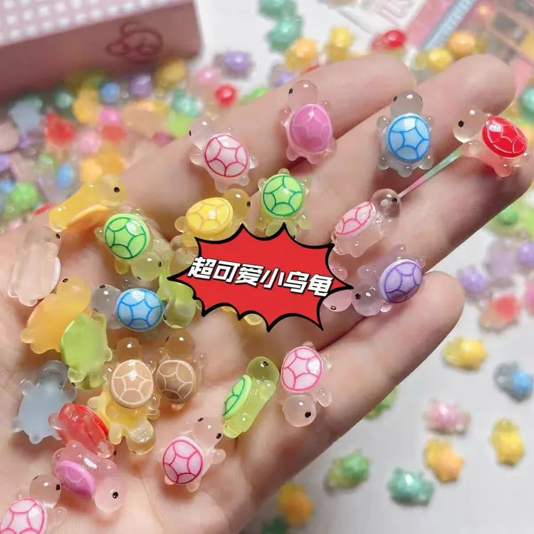 新款夜光小乌龟树脂摆件奶油胶配件DIY桌面钥匙扣手机挂件过家家