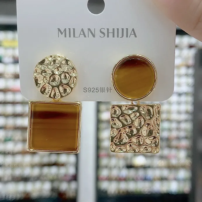 铜合金耳饰 轻奢日韩百搭千金风女欧美简约金色素款耳钉几何法式