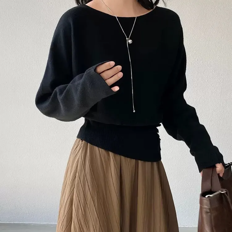 法式蝙蝠袖收腰斜边收褶排扣针织衫女秋冬气质显瘦上衣 