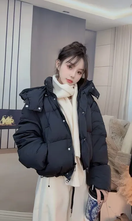 2025秋冬新款短款面包背带时尚加厚显瘦简约里外同料休闲羽绒服