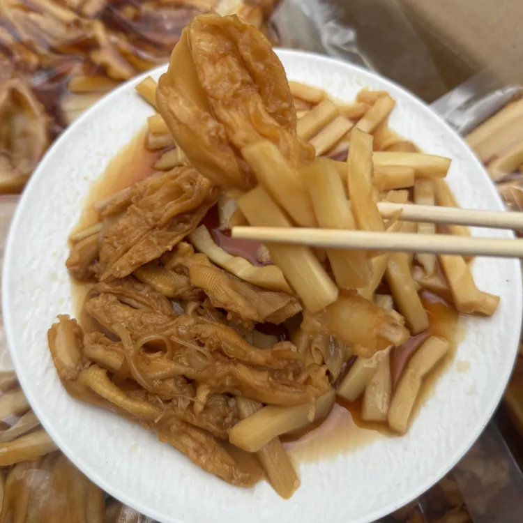 脆笋去骨鸭爪夜宵零食聚会必备小零食