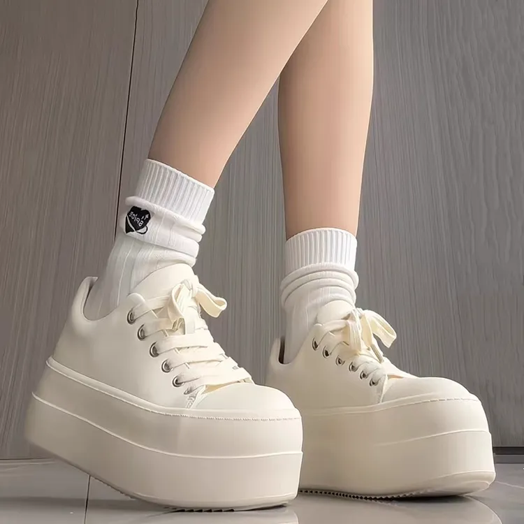 5cm厚底增高小白鞋女款2025秋季百搭大头面包鞋运动休闲板鞋女