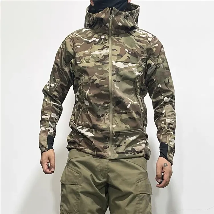鸟风春秋男户外战术抓绒冲锋衣防水防风透气黑色登山外套迷彩夹克