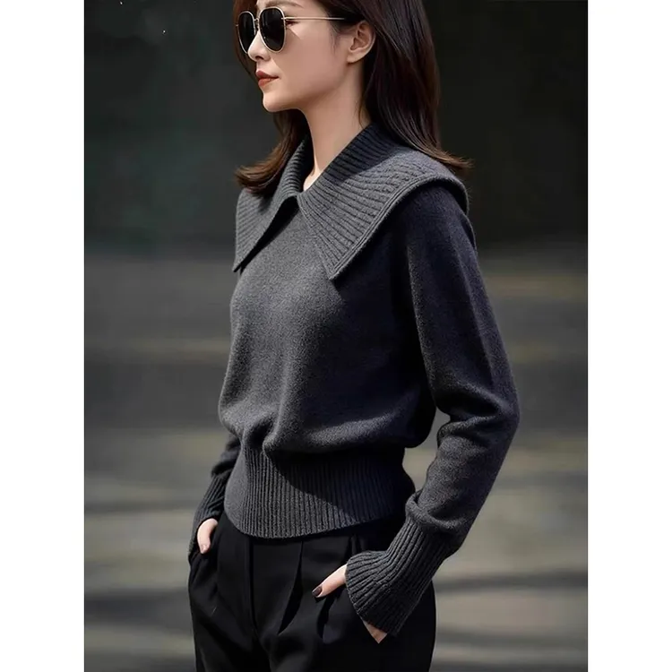 灰色大翻领套头针织衫毛衣女2025秋季新款时尚通勤洋气娃娃领上衣