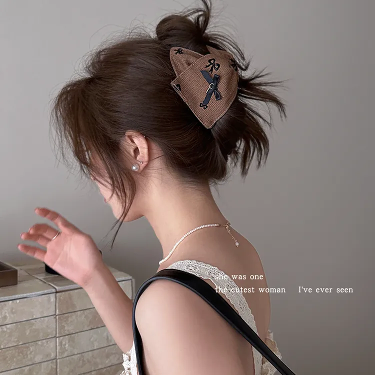 韩系蝴蝶结三角抓夹女高级感2025新款气质鲨鱼夹盘发夹子头饰发饰