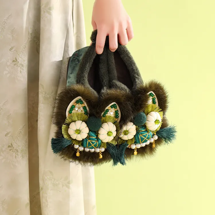 国风虎头鞋女成人冬季手工刺绣新中式绣花鞋棉鞋民族风老北京布鞋