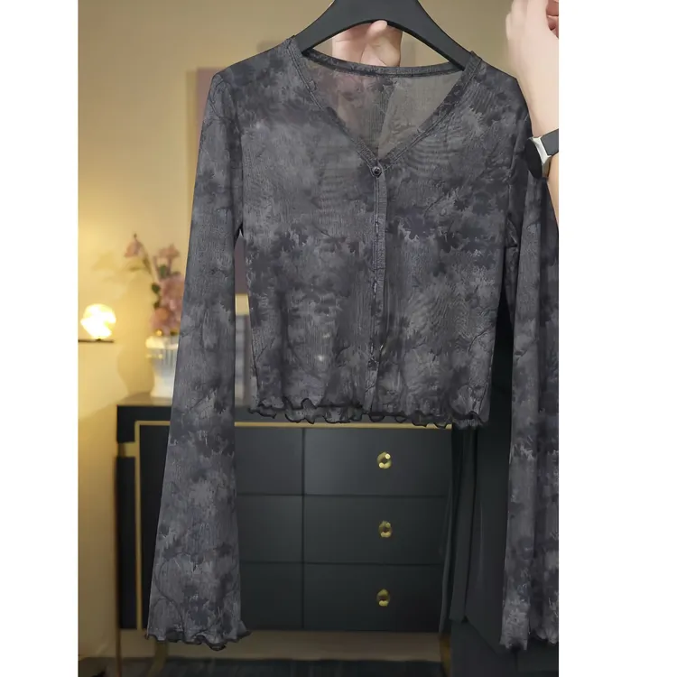 【花漾薄衫】2025夏季优雅V领碎花网纱开衫长袖女时尚百搭设计上衣