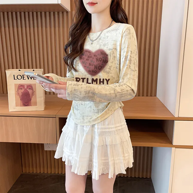 褶皱扎染设计感T恤女2025早秋季韩版时尚修身显瘦百搭长袖上衣ins