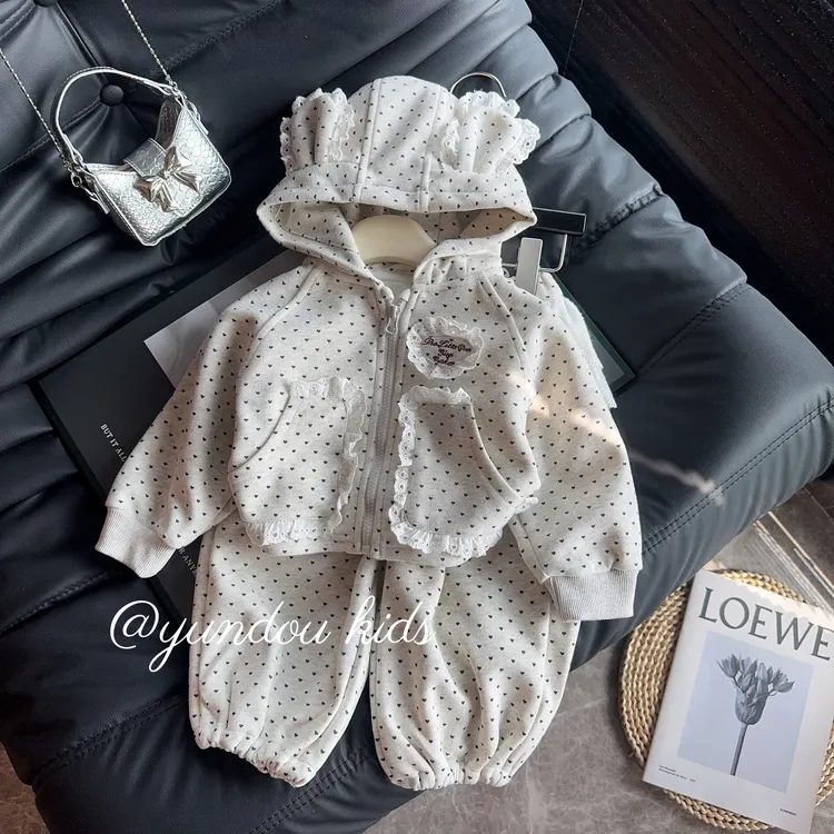 2025秋季新款儿童卫衣套装女童可爱立体耳朵卫衣卫裤两件套