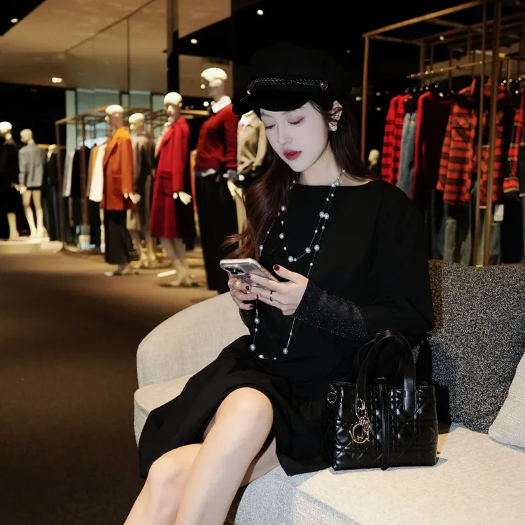 GIRDEAR/哥弟真的好简约高级气质泡泡袖显瘦圆领连衣裙850009