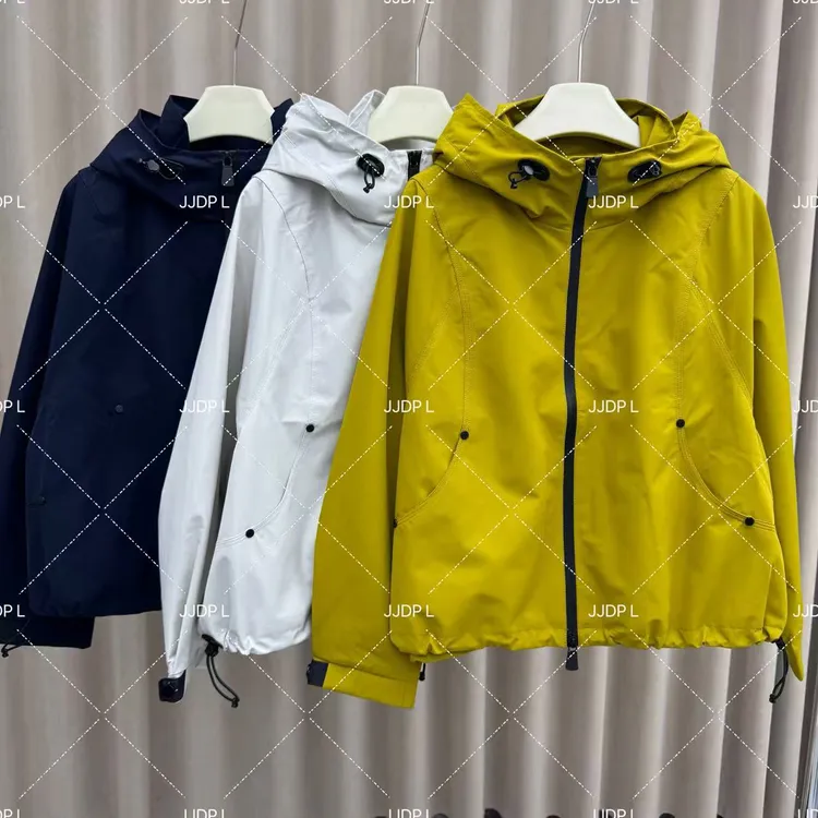 静静推荐 秋装新款高品质休闲时尚潮流冲风衣22c802