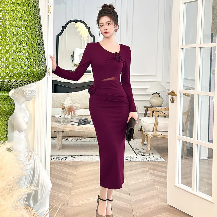 秋冬法式酒红色修身连衣裙女收腰显瘦立体花装饰包臀长裙61313