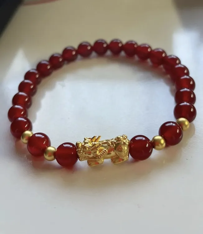 B(020）足金卡12貔貅+3.5mm金珠4颗（卡六红玉 髓）多样性发货