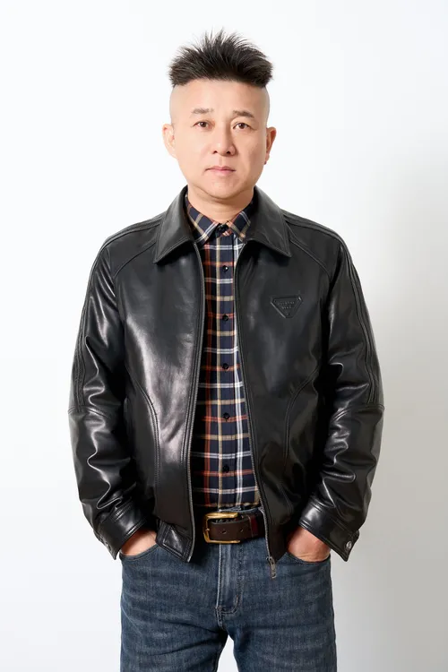 2025新款男士秋冬百搭时尚休闲翻领羽绒脱鞋内胆山羊皮自然纹皮衣