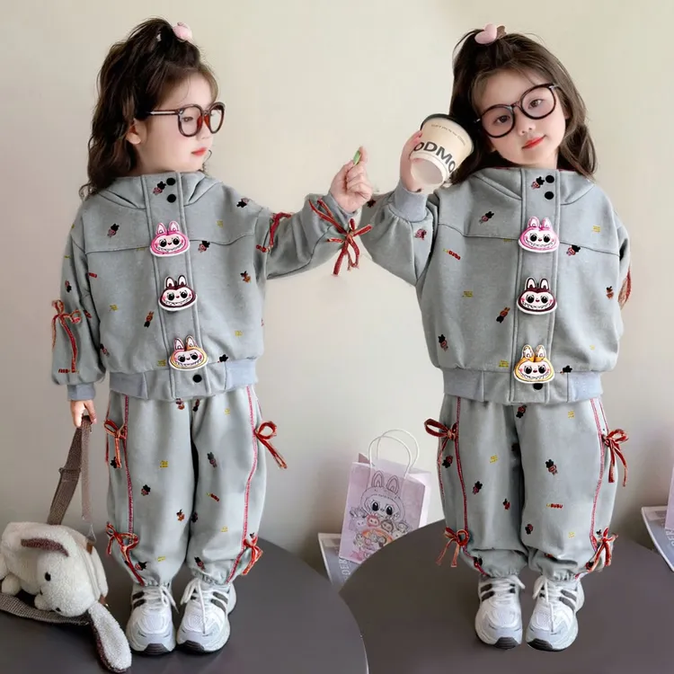 2025女童秋装新款拉布布春秋休闲套装儿童洋气连帽卡通两件套