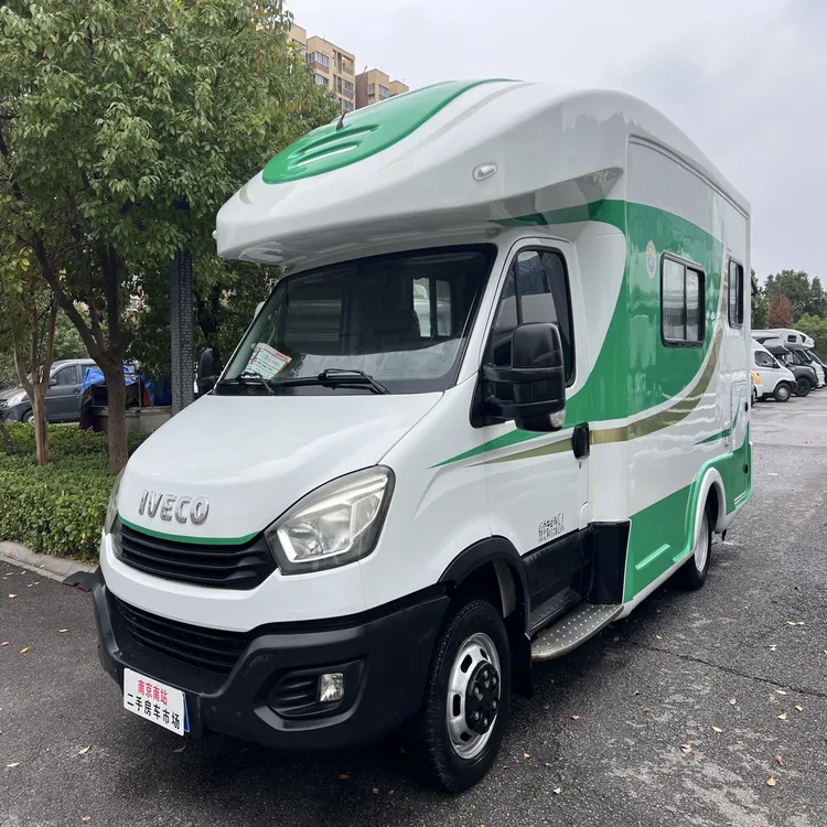 2019年齐星后拓展依维柯小额头房车