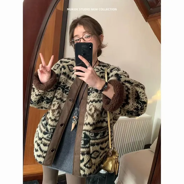 美式复古拼接腰果花羊羔毛外套女秋冬新款高级慵懒羊羔绒加绒外套