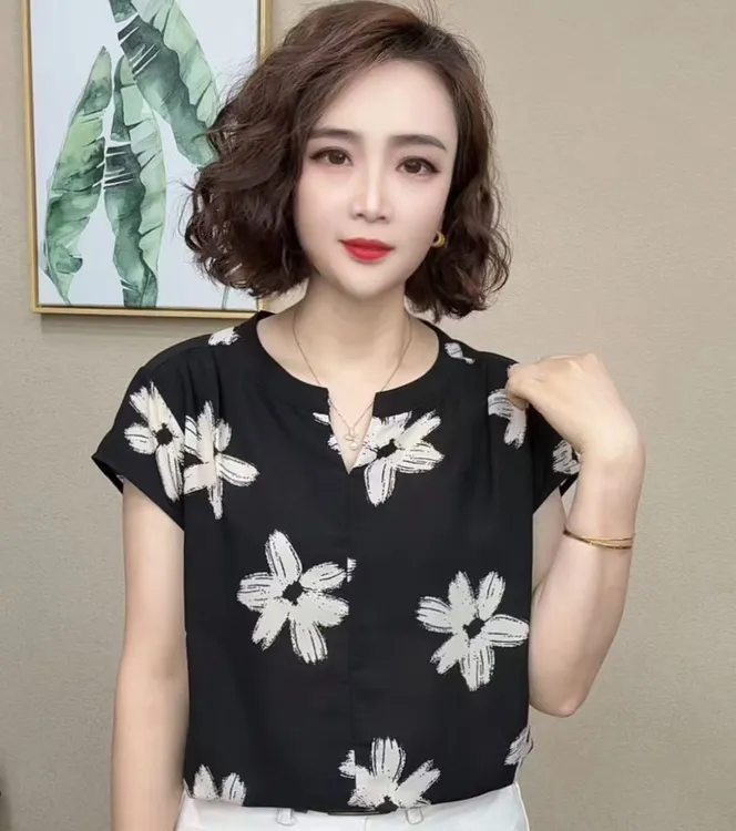 2025洋气百搭减龄显瘦气质女短袖薄款女T恤上衣#362