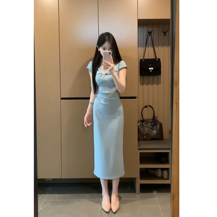 气质高级感法式欧若风气质扭结连衣裙设计感收腰显身材包臀长裙子