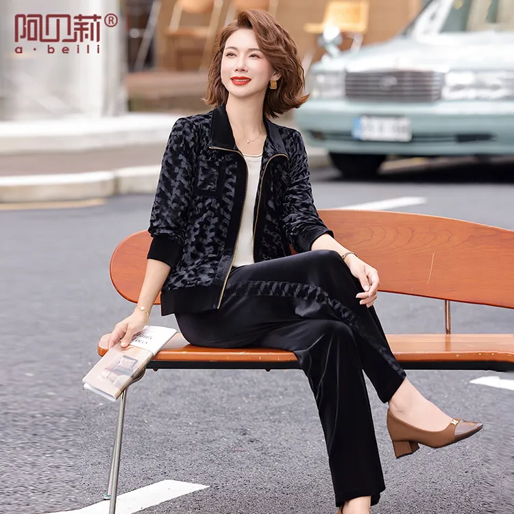 洋气妈妈秋装金丝绒套装2025新款中老年时尚上衣中年女翻领两件套