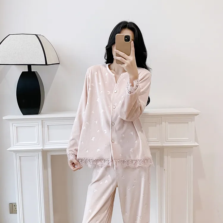 海岛绒圆领冬季长袖睡衣女士家居服套装甜美可外穿保暖加厚双面绒