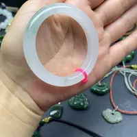 未镶嵌手镯石英质玉