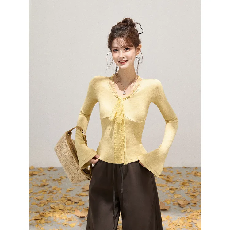 谢不肉 拼接蕾丝边系带长袖喇叭袖T恤女秋冬韩版设计感上衣51042