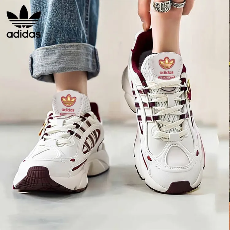 adidas/阿迪达斯情侣休闲鞋 蛇年新年款红色款缓震舒适低帮运动鞋