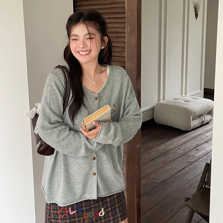 2025早秋独特漂亮巨好看的薄款针织衫大码女装胖mm遮肚子开衫上衣