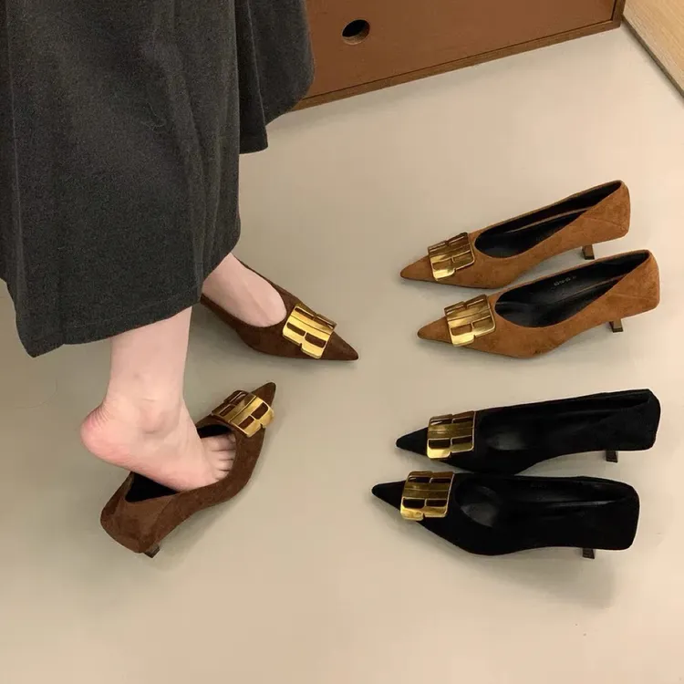 法式细跟尖头复古绒面单鞋女鞋子2025秋冬季气质名媛风黑色高跟鞋