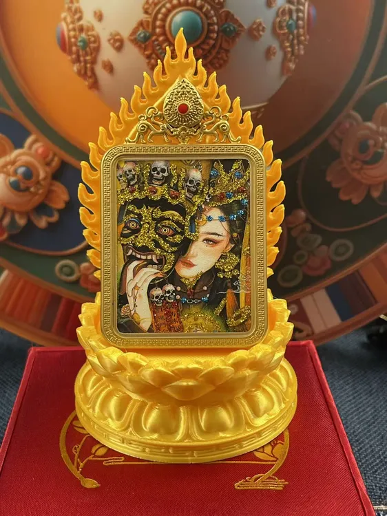 扎基拉姆前世今生唐卡手绘加彩金纯铜嘎乌盒吊坠车挂矿物手工送绳