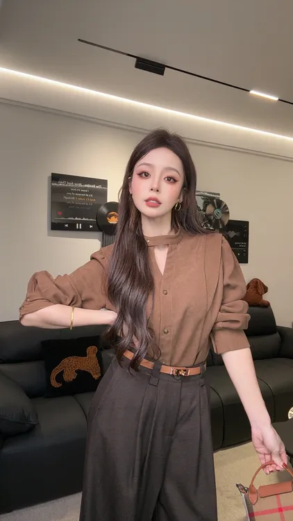 2025秋季新款设计感复古港风磨毛轻奢洋气系带小众极简衬衫