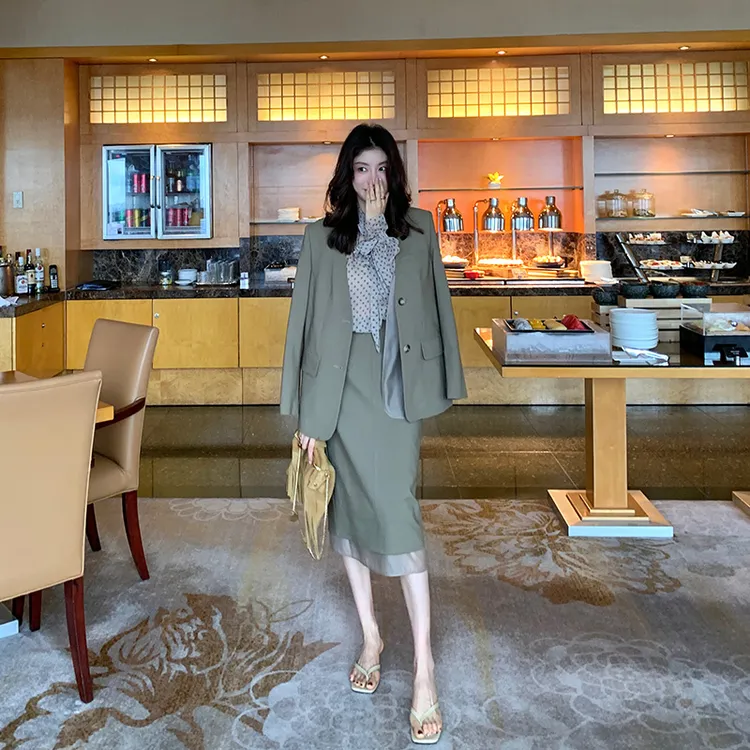 【ALONE SAVOR】龍喜儿金融街 高端经典老钱风羊毛西装套装Z632