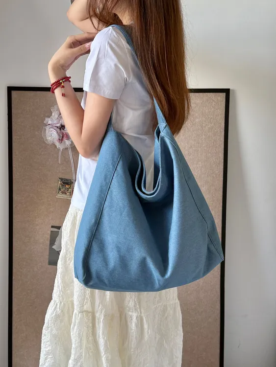 【菜芽子】2025新款包包女通勤大容量质感日常百搭牛仔单肩托特包