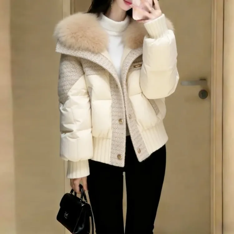 时尚针织拼接棉服女2026秋冬大毛领短款蓬松撞料质感日常保暖外套