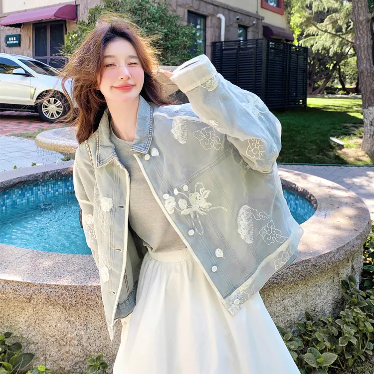 蕾丝刺绣拼接牛仔外套女春秋法式韩系减龄复古流行超好看上衣夹克