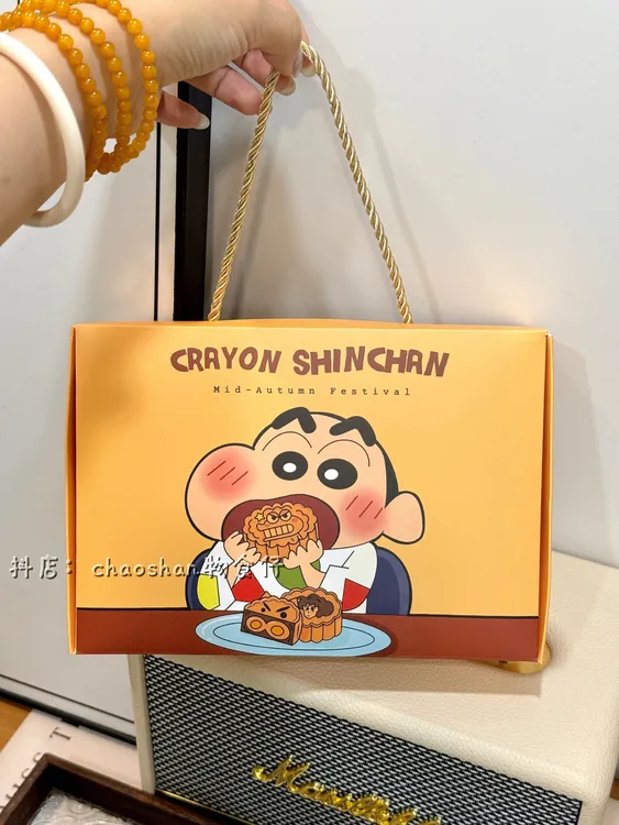 蜡笔小新广式月饼礼盒  蓝莓桑葚味椰蓉味 手提盒六个装 中秋礼物