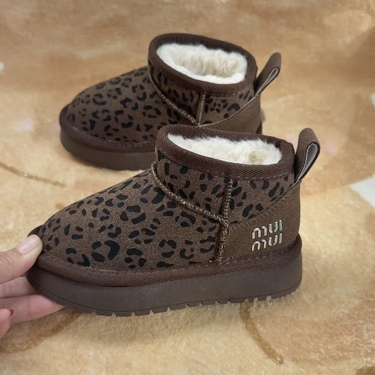 小黄鸭儿童豹纹雪地靴2025冬季加厚保暖厚底短靴男女童防滑大棉靴