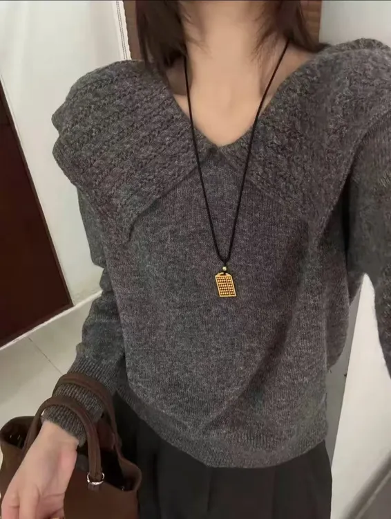 韩系复古俏皮2025时尚气质显瘦翻领毛衣百搭针织慵懒气质女