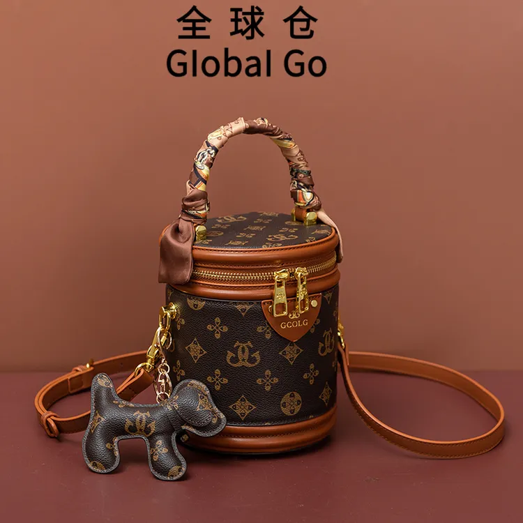 官方正品包包女式发财水桶包2025新款秋冬超火真皮圆筒包斜挎小包